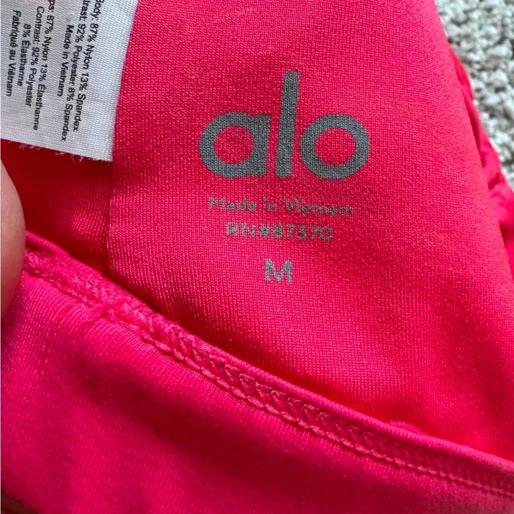 ALO Yoga Strappy Wireless Bralette - Hot Pink Size M Great conditions